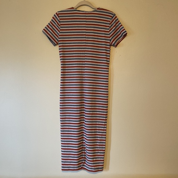 Midi Dress ✨ - Picture 4 of 6